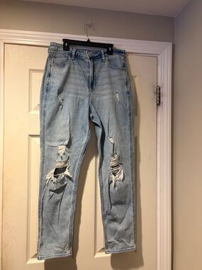 Hollister Distressed Ultra High Rise Mom Jeans in Lt. Blue 8